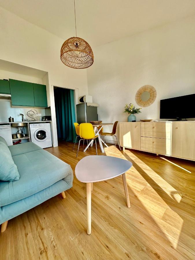 Superbe T2 Avec Terrasse Et Vue Su Mer Quartier Des Quilles A แซ็ต ภายนอก รูปภาพ